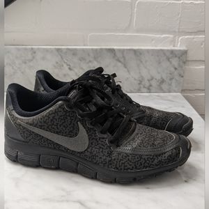 Women's Used Nike 5.0 sneaker Sz. 8.5